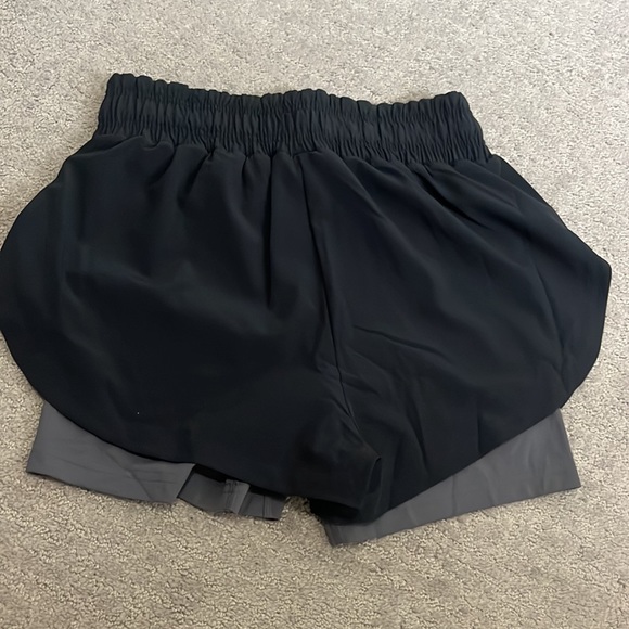 Black gymshark women’s running shorts - Picture 3 of 4